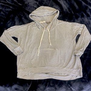 One size fits all striped American Eagle top